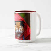 "Regenachtige Dag Bunny Bliss Koffie Mok" Tweekleurige Koffiemok (Voorkant rechts)