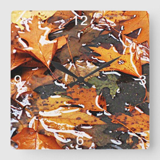 Regenachtige Herfstbladeren Vierkante Klok (Voorkant)