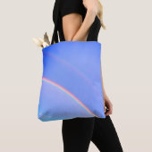 Regenbogen met roze gloed tote bag (Dichtbij)