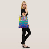 Regenboog Blauwe Bloemen Tote Bag (Op model)