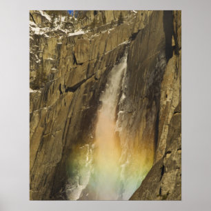Regenboog boven Upper Yosemite Falls in Yosemite Poster