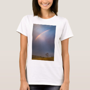 Regenboog en boomlandschap t-shirt