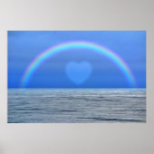 Regenboog en hart over de oceaan Poster Art (Voorkant)
