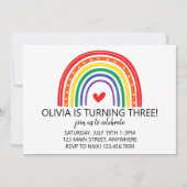 Regenboog en harten verjaardagsfeestje uitnodigen kaart (Voorkant)