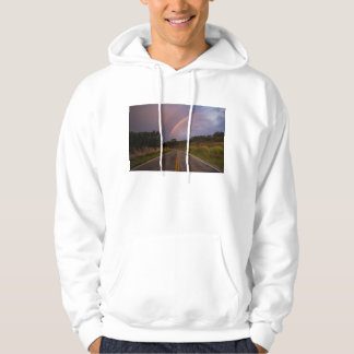 Regenboog en weg hoodie