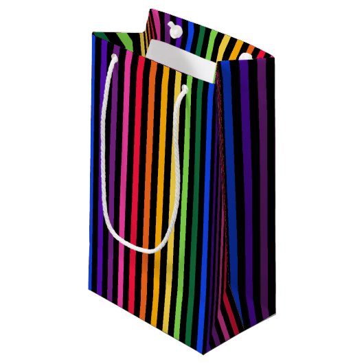 Regenboog en zwarte strepen klein cadeauzakje (Voorkant Gekanteld)