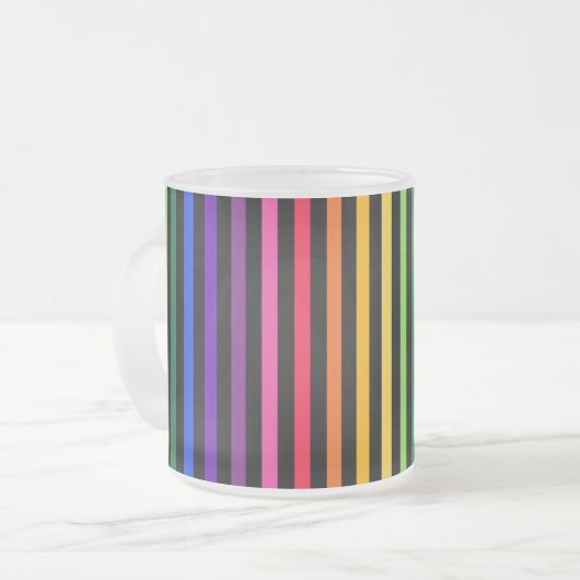Regenboog en zwarte strepen matglas koffiemok (Voorkant links)