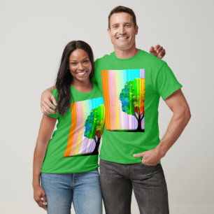 Regenboog gekleurde boom en hemel t-shirt