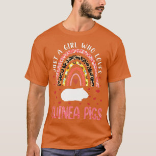 Regenboog gewoon een meisje dat van de Guinese var T-shirt