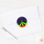 Regenboog Gradiënt Vredessymbool op Zwart Ronde Sticker (Envelop)