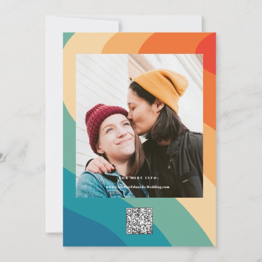 Regenboog Groovy Kleurrijke Wavy Boho Bruiloft QR Kaart (Achterkant)