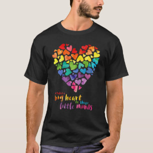 Regenboog het vergt een groot hart voor de vorm va t-shirt