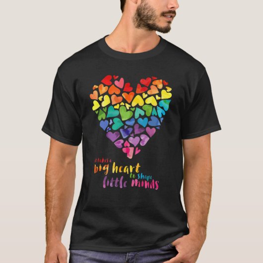 Regenboog het vergt een groot hart voor de vorm va t-shirt (Voorkant)