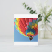 Regenboog Hete Luchtballon met Mand Briefkaart (Staand voorkant)