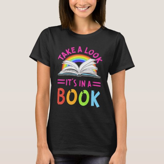 Regenboog Kijk eens in een boek lezen T-shirt (Voorkant)