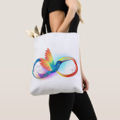 Regenboog Kolibrie met oneindigheidssymbool Tote Bag (Dichtbij)