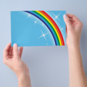 Regenboog op een blauwe achtergrond flyer (Hand)