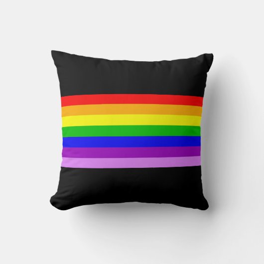 Regenboog op zwart kussen (Voorkant)