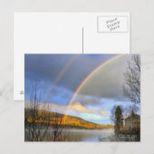 Regenboog over het meer en huis na het briefkaart  (Voorkant / Achterkant)