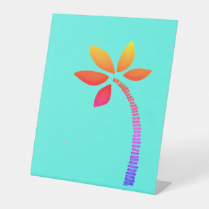 Regenboog palmboom tekening met blauwe achtergrond reclamebord met voetstuk