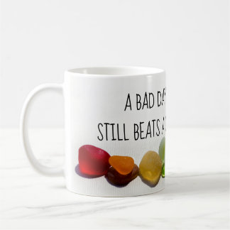 Regenboog van zee glas, strandglas grappige mok