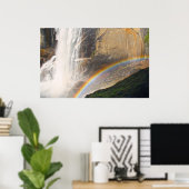 Regenboog voor waterval poster (Thuiskantoor)