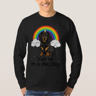 Regenboog Zwarte Dachshund Vertrouw Me Ik Ben Een T-shirt