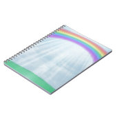 Regenboogachtergrond met wolken, gras notitieboek (Linkerzijde)