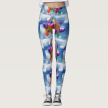 Regenboogballonnen in wolken