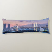 Regenboogbrug in de schemering lichaamskussen (Achterkant)