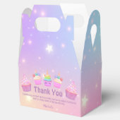 regenboogcupcakes bedankt meisje voor de eerste ve bedankdoosjes (Geopend)