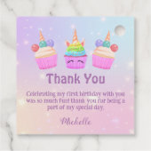 regenboogcupcakes bedankt meisje voor de eerste ve bedankjes labels (Achterkant)