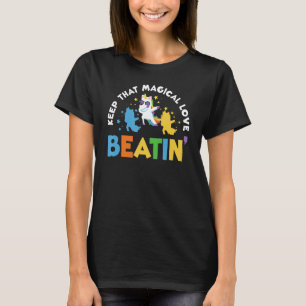 Regenboogdier zingend Mythische Unicorn spelen T-shirt