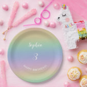 Regenbooggradiënt Kleurrijke pasta's Verjaardag Papieren Bordje (Feest)