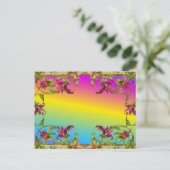Regenbooggradiënt met paarse bloemen vlooiende di  briefkaart (Staand voorkant)