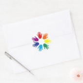 Regenbooghanden Ronde Sticker (Envelop)
