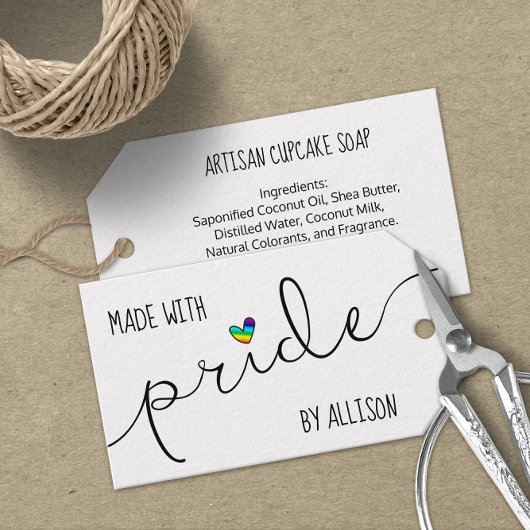 Regenbooghart met trots gemaakt LGBTQ ambachtsman Cadeaulabel