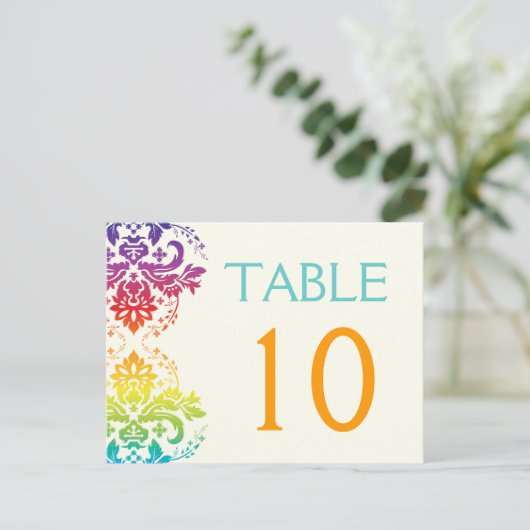 Regenboogkleuren damast trouwtafel nummer briefkaart (Staand voorkant)