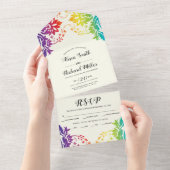 Regenboogkleuren demask gay, lesbische bruiloft all in one uitnodiging (Afscheurbaar)