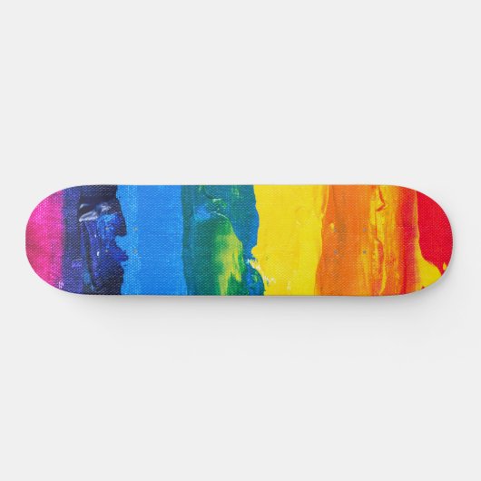 Regenboogkleurige acrylverf-kaaskleuren geprikte v persoonlijk skateboard (Horizontaal)