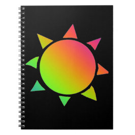Regenboogkleurige zon met zwarte achtergrond notitieboek