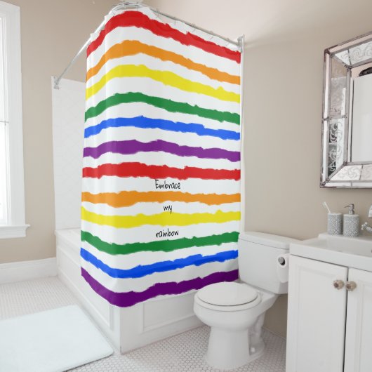 Regenbooglijnen met aangepaste tekst douchegordijn (In situ)