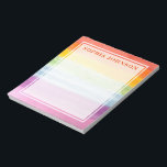 Regenboognotities Notitieblok<br><div class="desc">Vun aanpasbaar notitieblok met een waterverf regenboogachtergrond.</div>