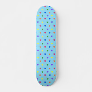 Regenboogpolka harten op babyblauw persoonlijk skateboard