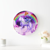 Regenboogstang in de ruimte met een eenhoorn grote klok (Huis)