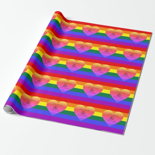 Regenboogstripes Pride met harten en aangepaste na Cadeaupapier (Uitgerold)