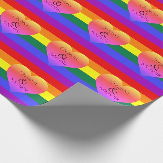 Regenboogstripes Pride met harten en aangepaste na Cadeaupapier (Hoek)