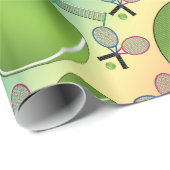 Regenboogtenballen, rackets en netten cadeaupapier (Rol Hoek)