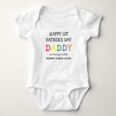 Regenboogtypografie 'Daddy' Eerste Vaderdag Romper (Voorkant)