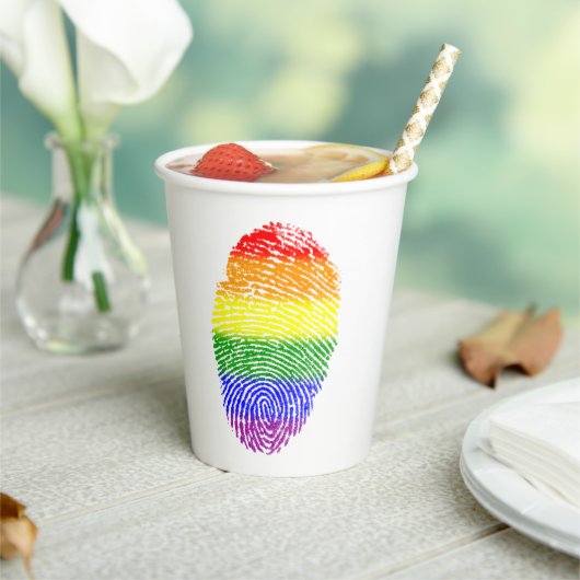 Regenboogvingerafdruk Papieren Bekers (Insitu)
